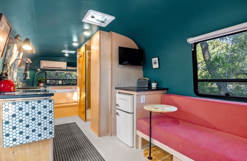Wimberley House | Super Cute Retro Airstream
