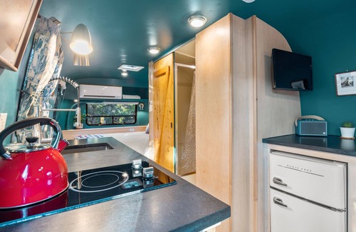 Wimberley House | Super Cute Retro Airstream