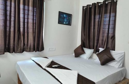 Maduravoyal Hotel | Super Hotel O Red Moon Residency