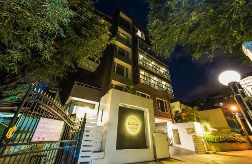 Craig Park Layout Hotel | Super Townhouse MG Road,Bangalore