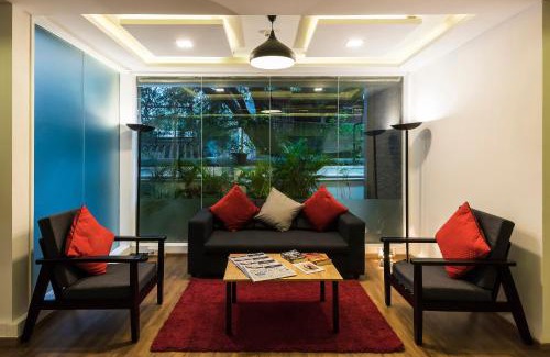 Craig Park Layout Hotel | Super Townhouse MG Road,Bangalore
