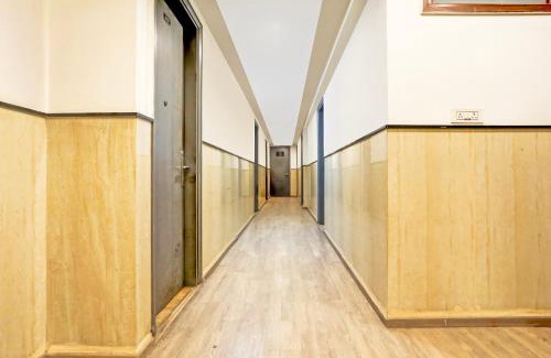 Rohini Hotel | Super Townhouse Rohini Sector 24