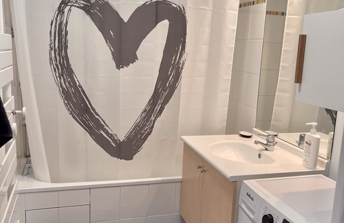 Quartier Atlantis Apartment | Superb 3 ROOMS facing Massy TGV/RER station