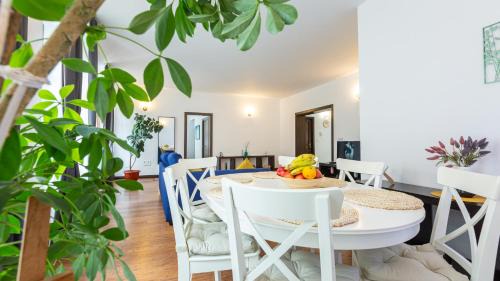 Brasov City Centre Apartment | Superb Historical Center Brașov