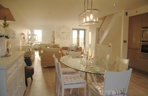 Constantine Bay House | Superb house, 6min beach/golf. New build, 5*. Fab walks, lovely restaurants.