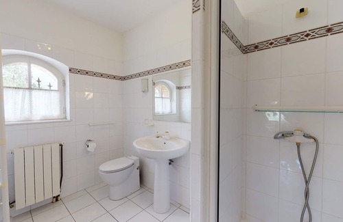 Beauteville Villa | Superb Villa with Heated Saltwater Pool