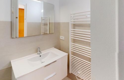 Menton Apartment | Superbe 2P climatisé avec terrasses, garage et piscine, face à la mer. - FR-1-196-222