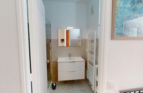 Menton Apartment | Superbe 2P climatisé avec terrasses, garage et piscine, face à la mer. - FR-1-196-222