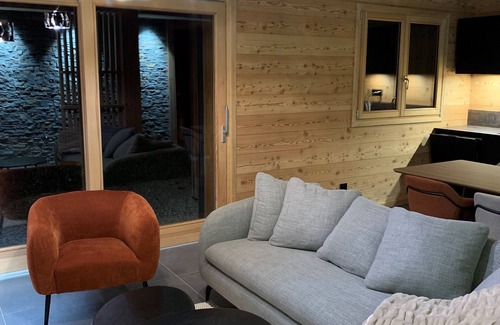 Orcieres Apartment | Superbe rez de Jardin D'un Chalet Avec vue Montagne
