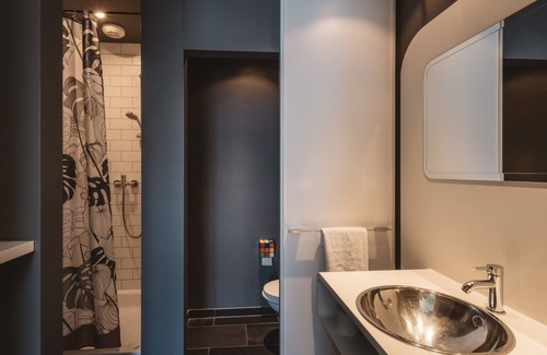 Bahrenfeld Hotel | Superbude Altona Paradise