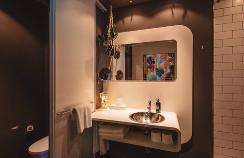 Bahrenfeld Hotel | Superbude Altona Paradise