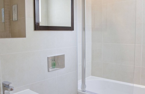 Harrogate House | Superior deluxe 3/4 bedroom house