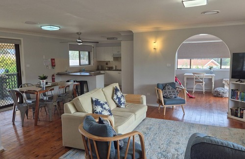 Surf Beach House | Surf Beach Haven - just a stone throw away from Surf Beach