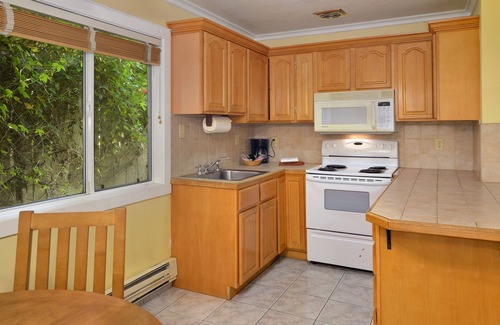 Fort Bragg Hotel | Surf Motel and Gardens