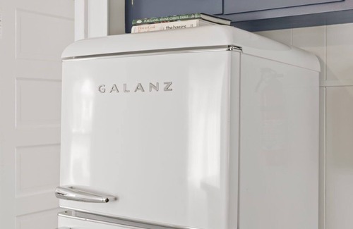 Scarborough House | Surf's up! 3 bedroom cottage 1 mile from the beach