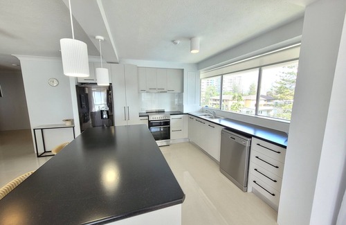 Surfers Paradise Apartment | Surfers Chalet