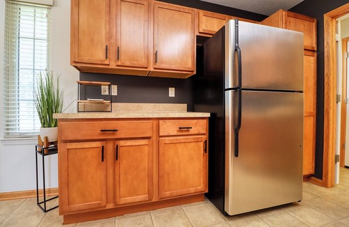 Lincoln House | Surfside Retreat by Capitol Beach Lake with Pool!