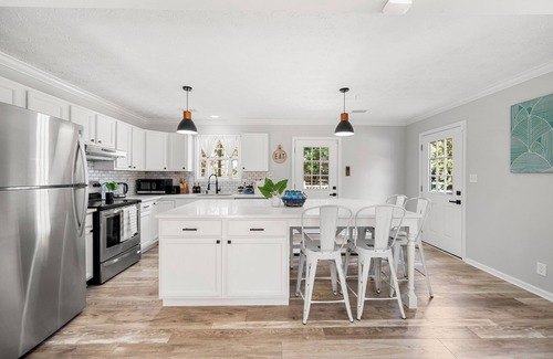 Suwanee House | Suwanee urban haven