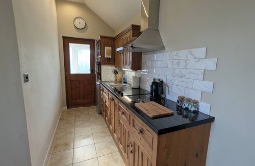 Millers Dale Cottage | SWALLOW BARN, pet friendly, character holiday cottage in Priestcliffe