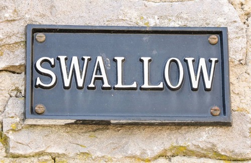 Millers Dale Cottage | SWALLOW BARN, pet friendly, character holiday cottage in Priestcliffe
