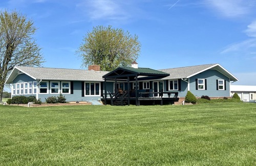 Rock Hall House | Swan Creek Luxury Waterfront. Private pond and spacious waterfront views