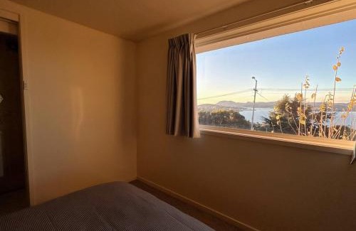 Sandy Bay Apartment | Swan Sea Cozy Retreat at Sandy Bay