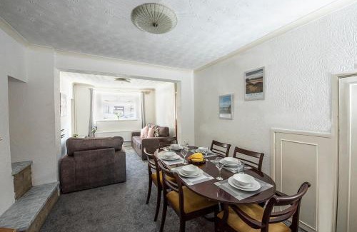 St. Thomas House | Swansea Cosy Stay