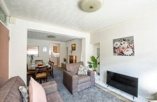 St. Thomas House | Swansea Cosy Stay