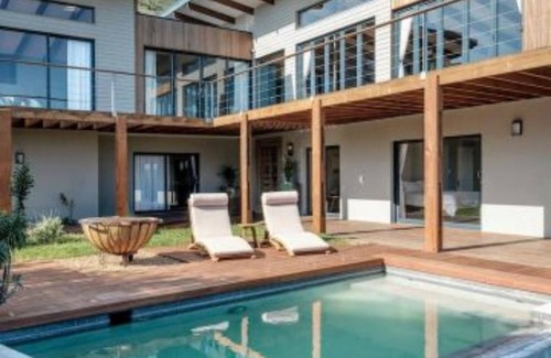 Noordhoek Villa | Sweeping Beachfront Views over Noordhoek and beyond