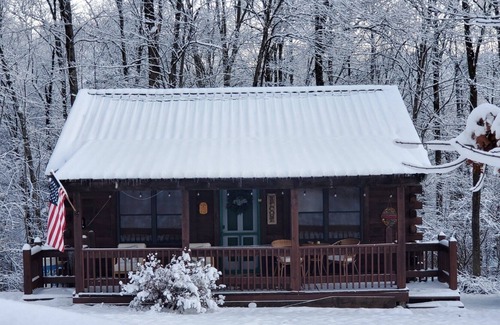 Canvas Cabin | Sweet As Honey Log Cabin