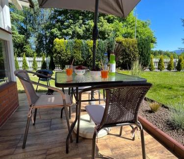 Cieplice Apartment | Sweet Home Cieplice Mountain view apartament by the main park and thermal pools