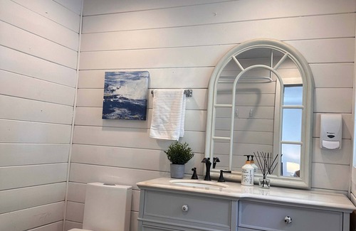 Alamo Heights House | Sweet Home in Vibrant Alamo City