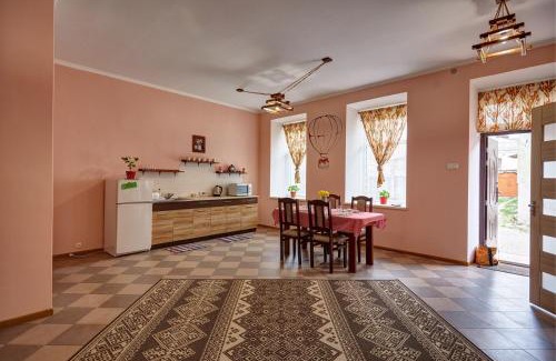 Kamenets-Podol'skiy Apartment | Sweet Home