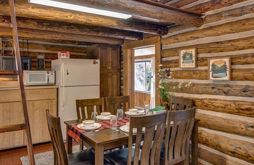 Nathrop Cabin | Sweet Log Cabin on the banks of Chalk Creek