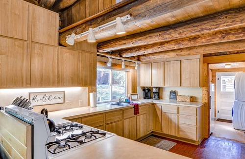 Nathrop Cabin | Sweet Log Cabin on the banks of Chalk Creek