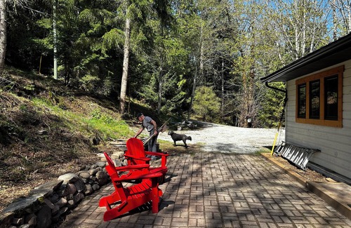 Salt Spring Island Cottage | Sweet Saltspring Cottage on 13 acres close to Cusheon Lake