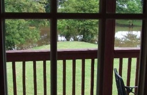 Gardner Cottage | Sweetheart Retreat Queen-Suite-Jetted Tub-Balcony