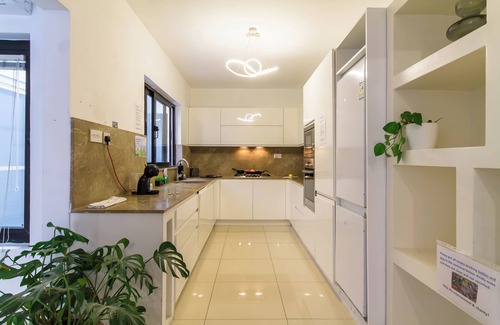 Paceville Hotel | SwieqiStay room3 private bath - Paceville
