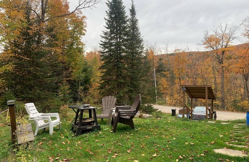 St-Adolphe-d'Howard Ski Chalet | Swiss" house on the mountain in St-Adolphe-d'Howard