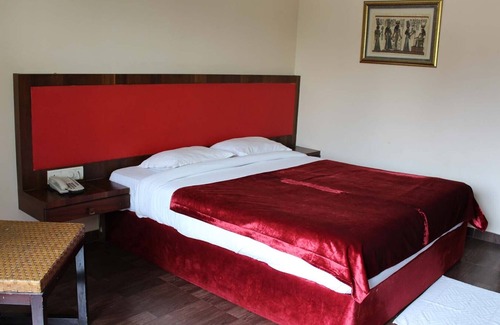 Nashik Hotel | SWISS TRAFFALGAAR LUXURY HOTELS
