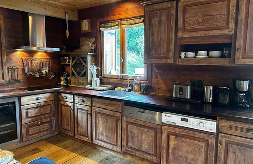Les Varcins Ski Chalet | Sycamore Alpine Retreat - 5 mins from the slopes