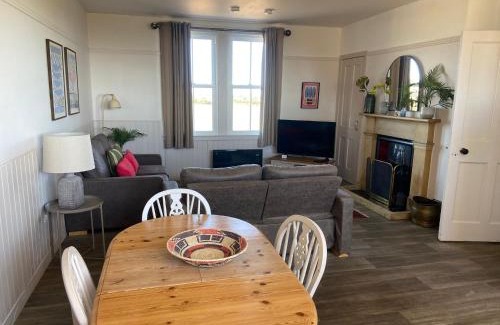 Anstruther House | Sypsies Cottage