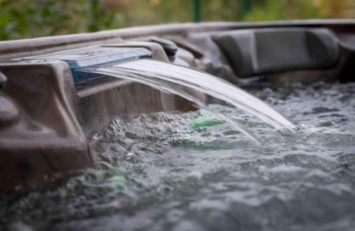 Gyorzamoly Villa | Tóparti Villa, Jakuzzi,Luxus élmény a Szigetközben