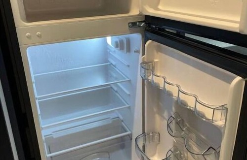 Medicine Hat House | T-Lee’s Suite! Quiet & Cozy. Dog Friendly! Walking/Cycling path near by 😊