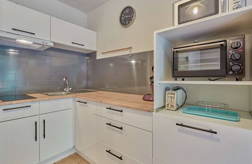 Barbotan-les-Thermes Apartment | T1 bis with private garden and WiFi, in Barbotan