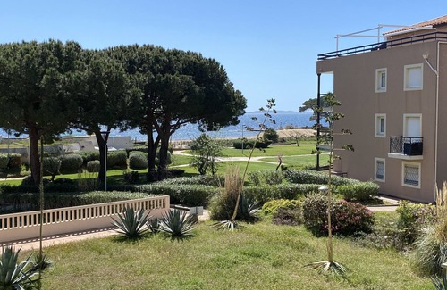 Miramar Apartment | T2 Cabine Bord DE MER ET VUE MER SUR L'ile DE Porquerolles