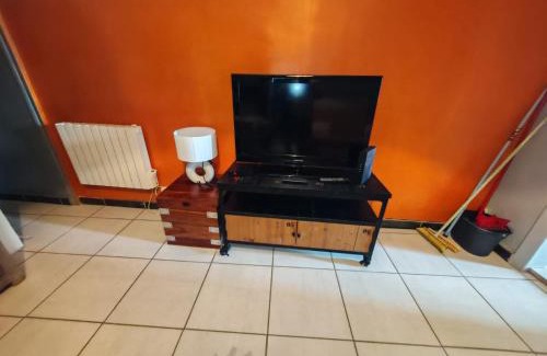 Blois Apartment | T2 COMPLET BLOIS Centre 38 M2-Parking et linge inclus