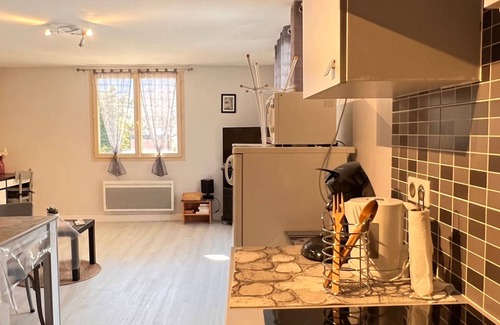 Cauterets Apartment | T2 ensoleillé avec terrasse et vaste jardin commun