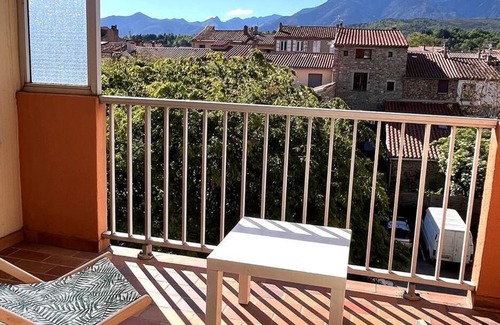Prades Apartment | T2 Traversant Renove Avec Terrasses ET Place DE Parking Privative
