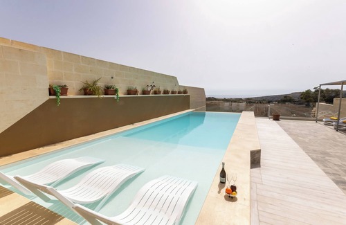 Xewkija Hotel | Ta'Battista Guesthouse with pool-room 4, IX-XEWKIJA, GĦAWDEX, Malta